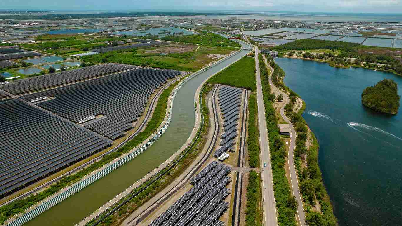 开云电子能源事业提供智慧能源管理、、、、太阳能监控管理、、、、全方位电厂建置及运维解决方案，，并拥有管理超过6000案场的经验